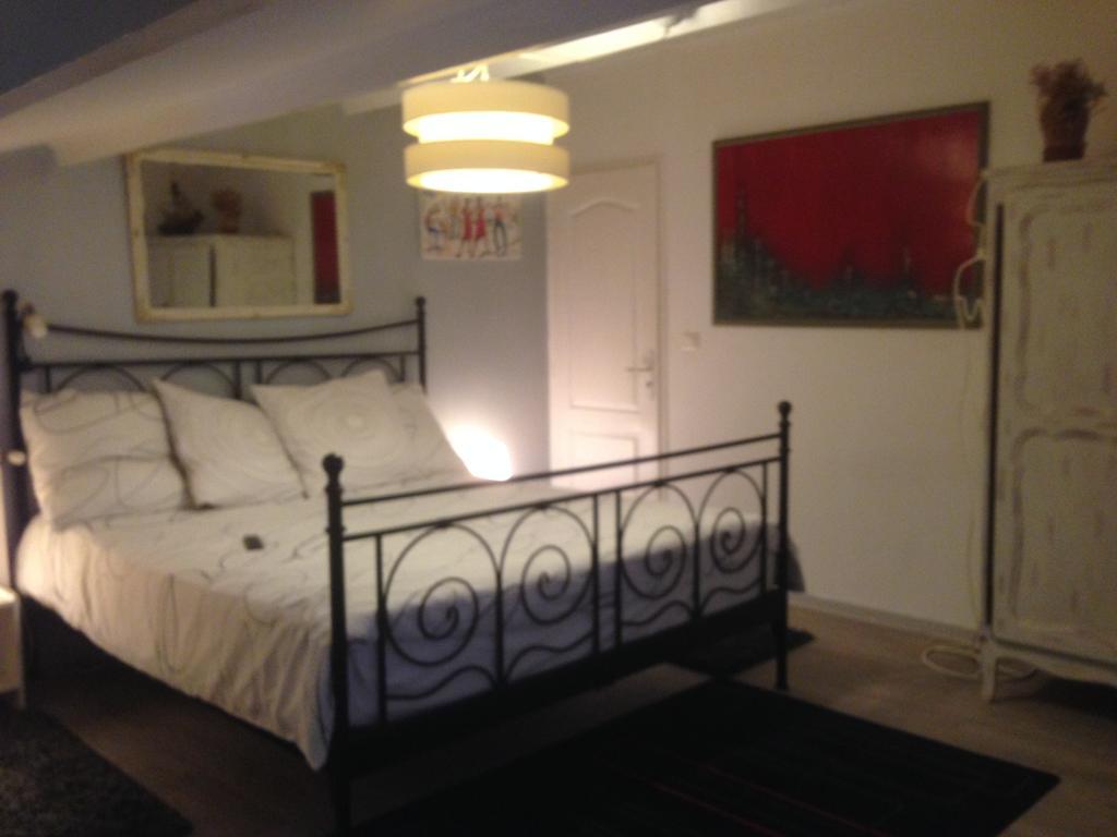 イエール ル ヴェルジェ デ ソヴボンヌ Bed & Breakfast エクステリア 写真